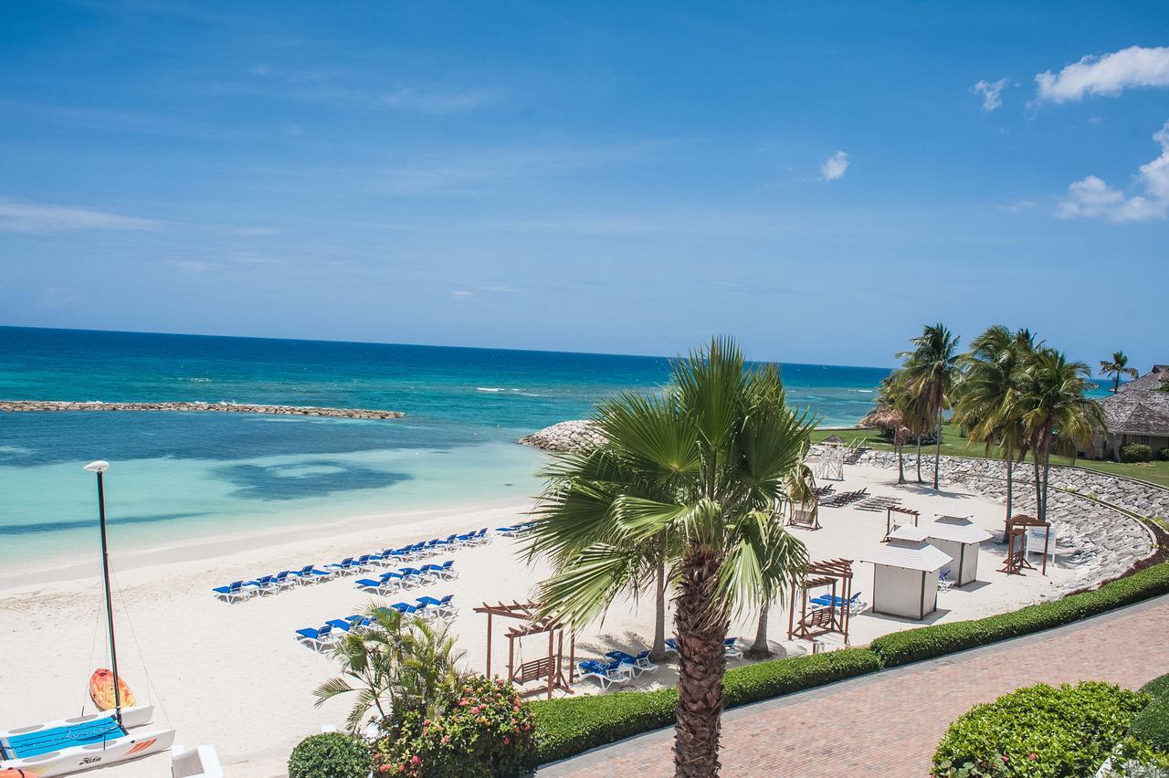 Palmyra Luxury Beach Condos Montego Bay Exterior photo